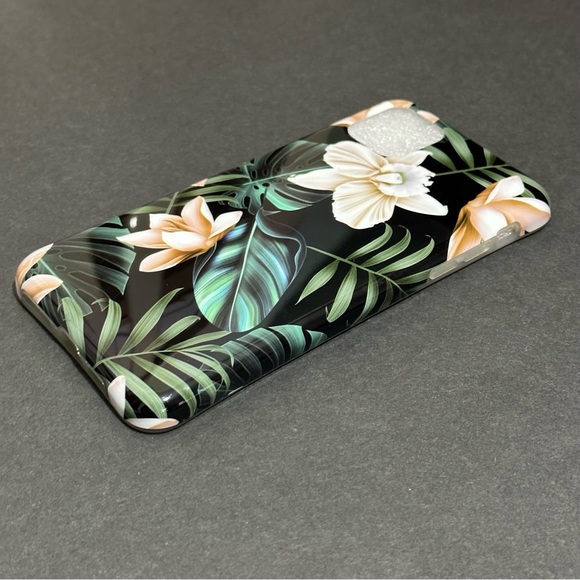 Floral Flexible iPhone 11 Pro Max Case - Picture 6 of 15